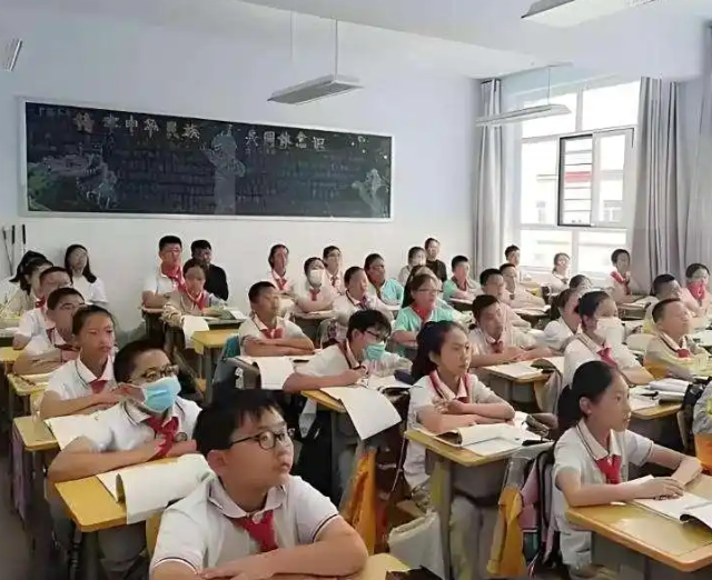 真正的对症下药不是在起点上按成果分班而是在多元的班级生态中 真正的对症下药不是在起点上按成果分班而是在多元的班级生态中